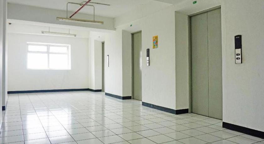 Oyo 91593 San San Rooms Apartment Gunung Putri Square غونونغبوتري المظهر الخارجي الصورة