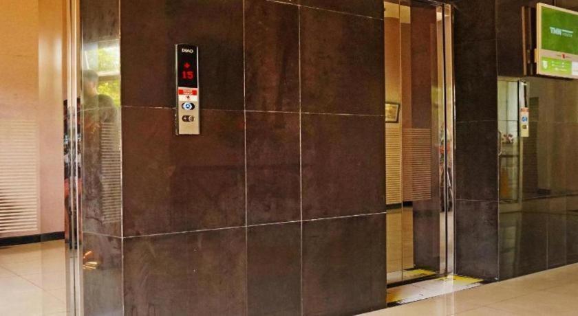 Oyo 91593 San San Rooms Apartment Gunung Putri Square غونونغبوتري المظهر الخارجي الصورة